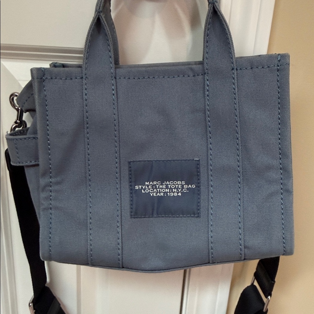 Marc Jacobs Tote Bag - Picture 3 of 9